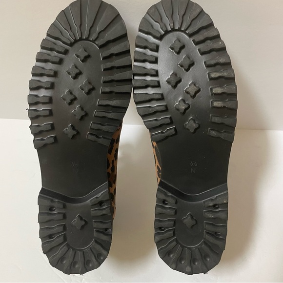 VANELI Zoelie Leopard Tasseled Loafers
Size 6.5 - Picture 16 of 16